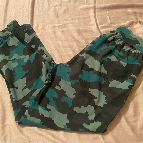 Camo Print Kids Bottoms - Picture 2 of 3